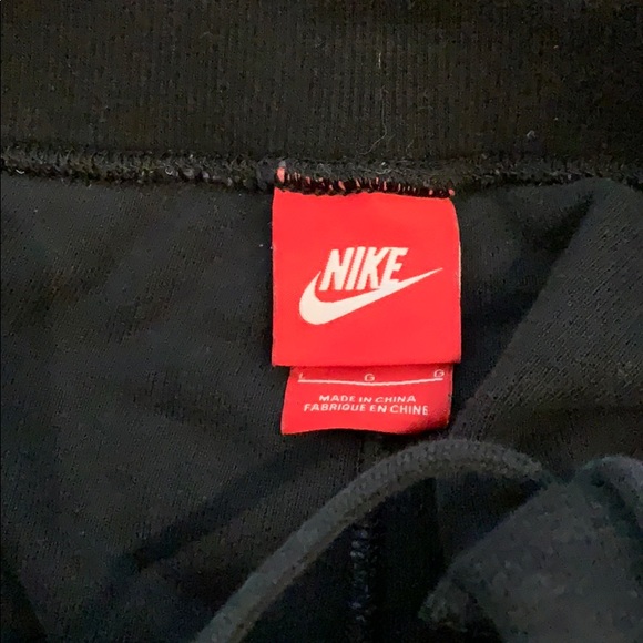 Nike shorts - Picture 3 of 4